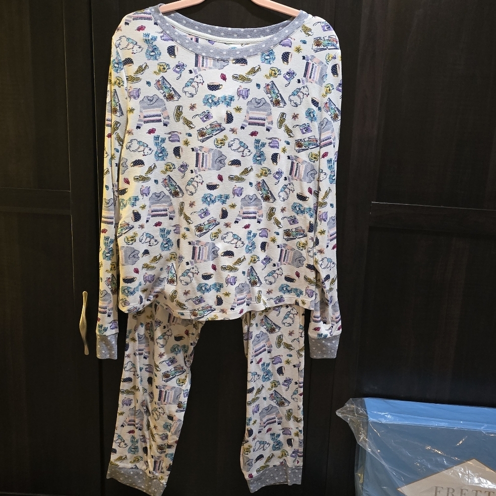 Bloomingdales Jane & Bleecker Colorful Patterned Drawstring  Pajama Set Size: XL - Picture 7 of 12